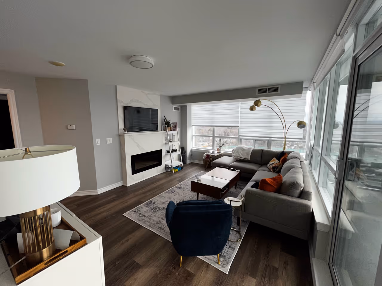 Ktchen with brown cabinets